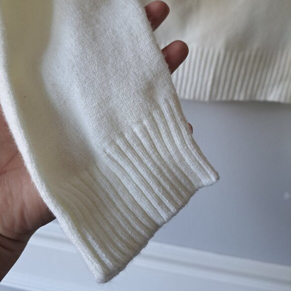 Warm & Cozy Women‎ Cream Medium Turtle Neck Crop Sweater Long Sleeve - Picture 6 of 11